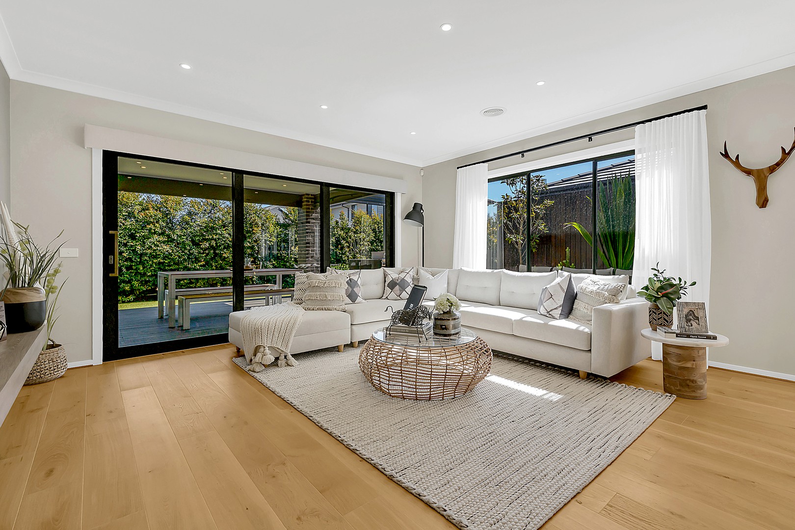 16 Whiteleaf Drive, Mickleham, VIC 3064, Mickleham - Thumbnail 5