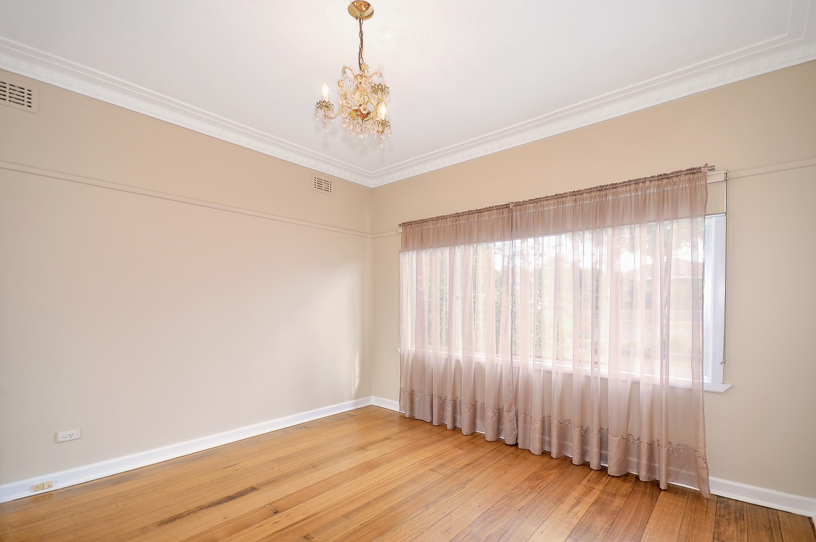 16 Wingara Avenue, Keilor East, VIC 3033, Keilor East - Thumbnail 2