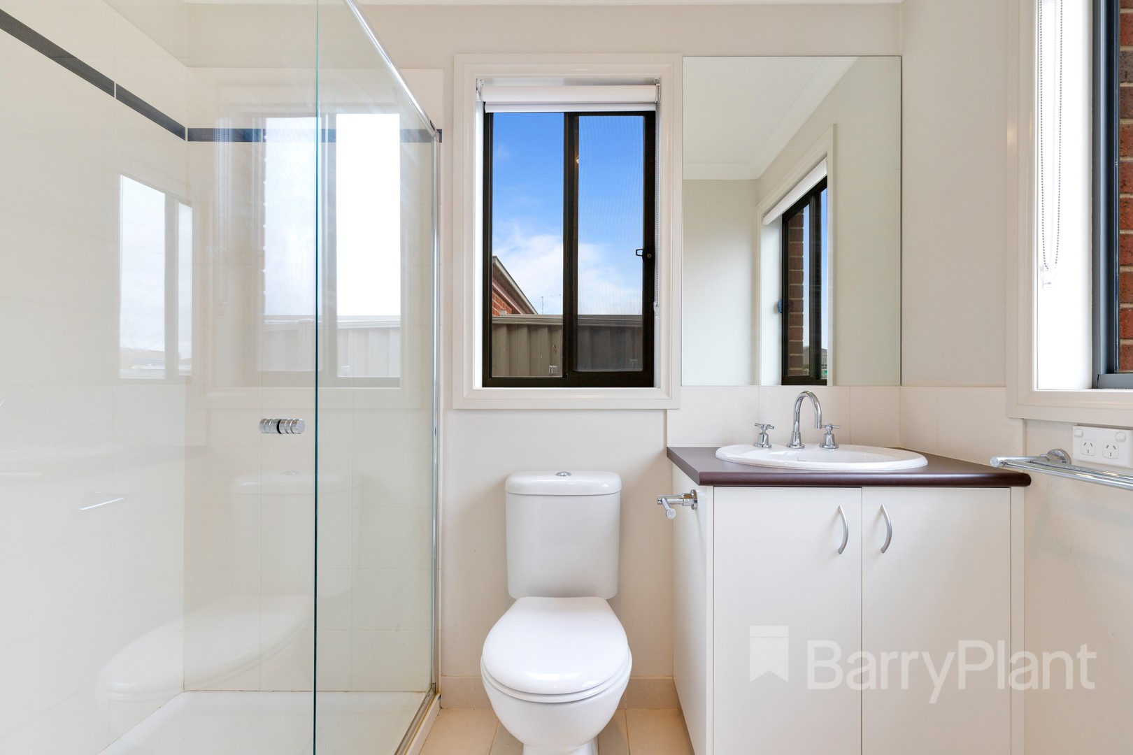 16 Yarra Park Dr, Sebastopol, VIC 3356, Sebastopol - Thumbnail 7