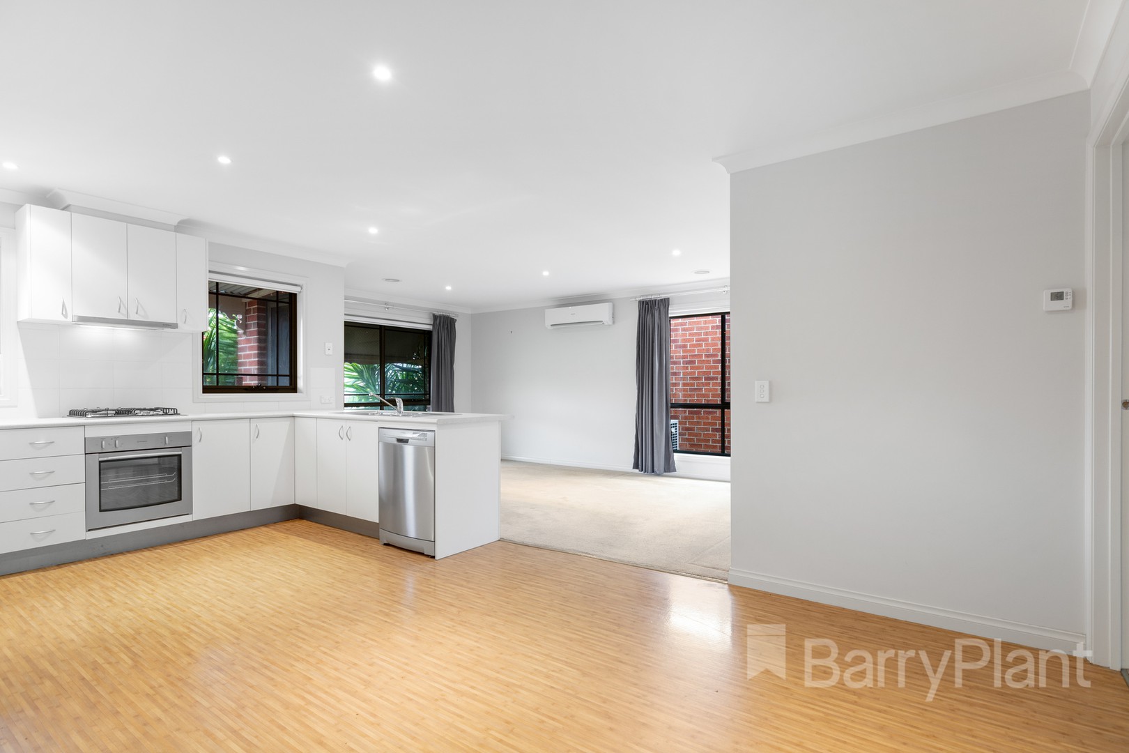16 Yarra Park Drive, Sebastopol, VIC 3356, Sebastopol - Thumbnail 4