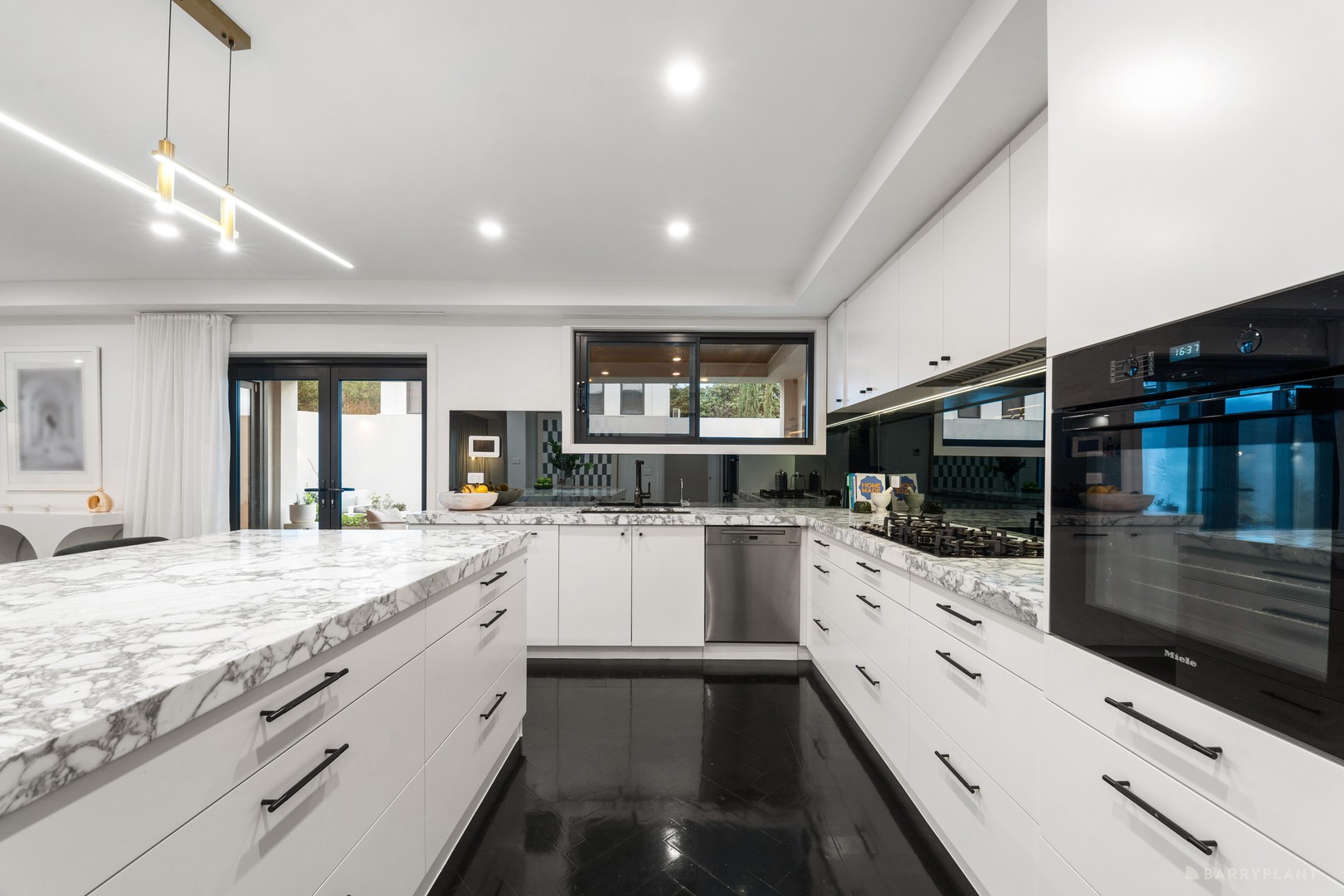 16 Yarraleen Place, Bulleen, VIC 3105, Bulleen - Thumbnail 5