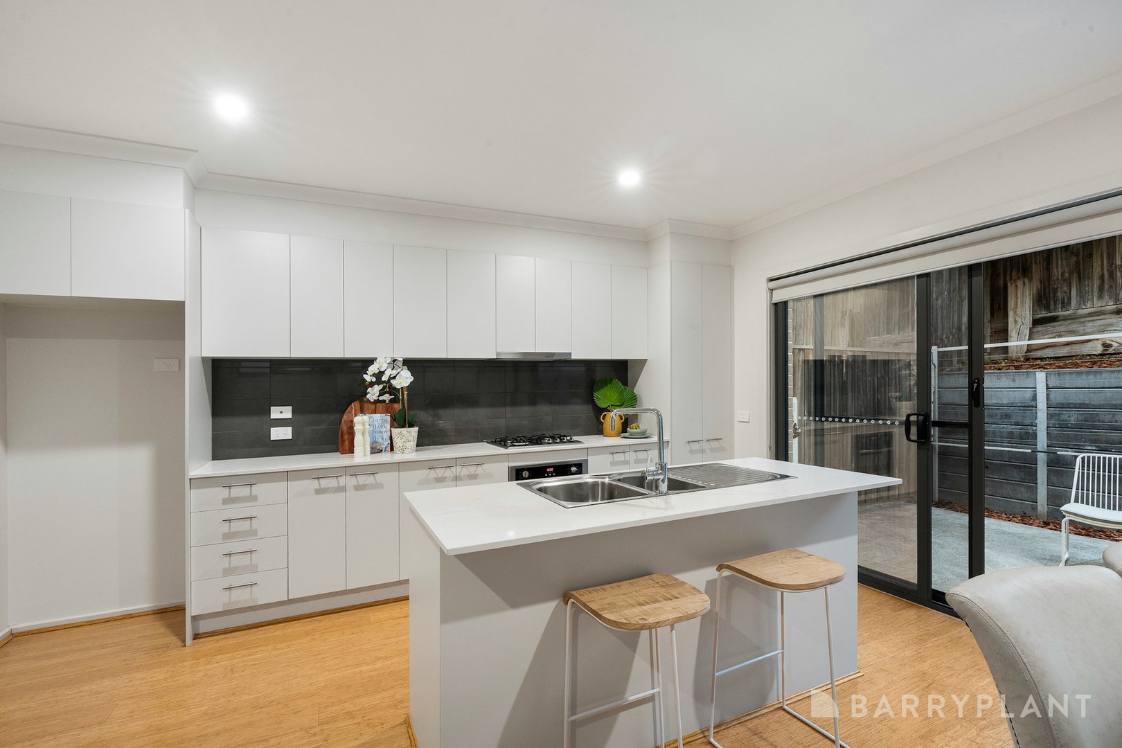 16 Yellow Gum Crescent, Mooroolbark, VIC 3138 - Thumbnail 2 - 08/10/2026