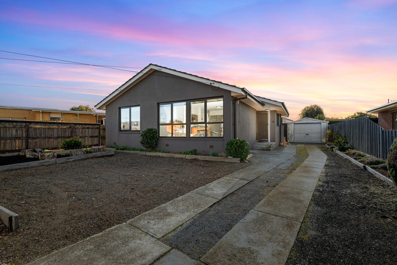 16 Young Street, Breakwater, VIC 3219