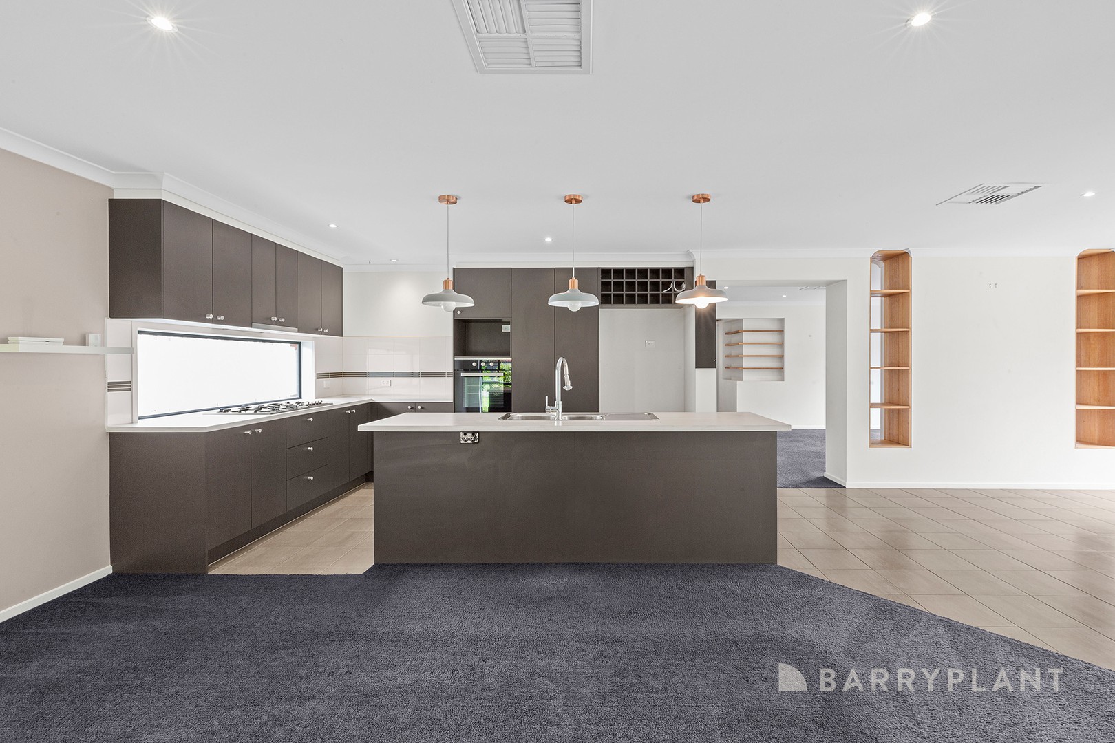 16 Young Street, Pakenham, VIC 3810, Pakenham - Thumbnail 2