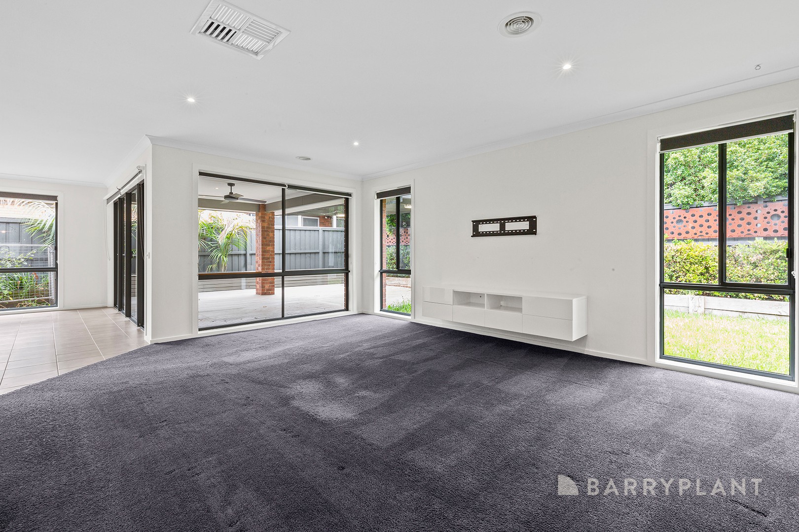 16 Young Street, Pakenham, VIC 3810, Pakenham - Thumbnail 5
