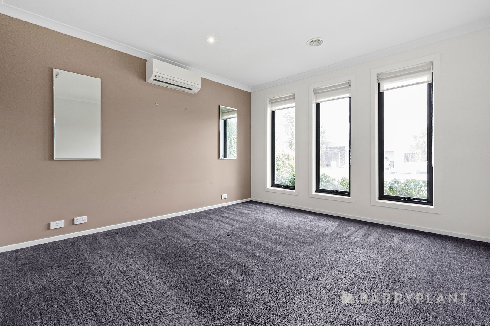 16 Young Street, Pakenham, VIC 3810, Pakenham - Thumbnail 6