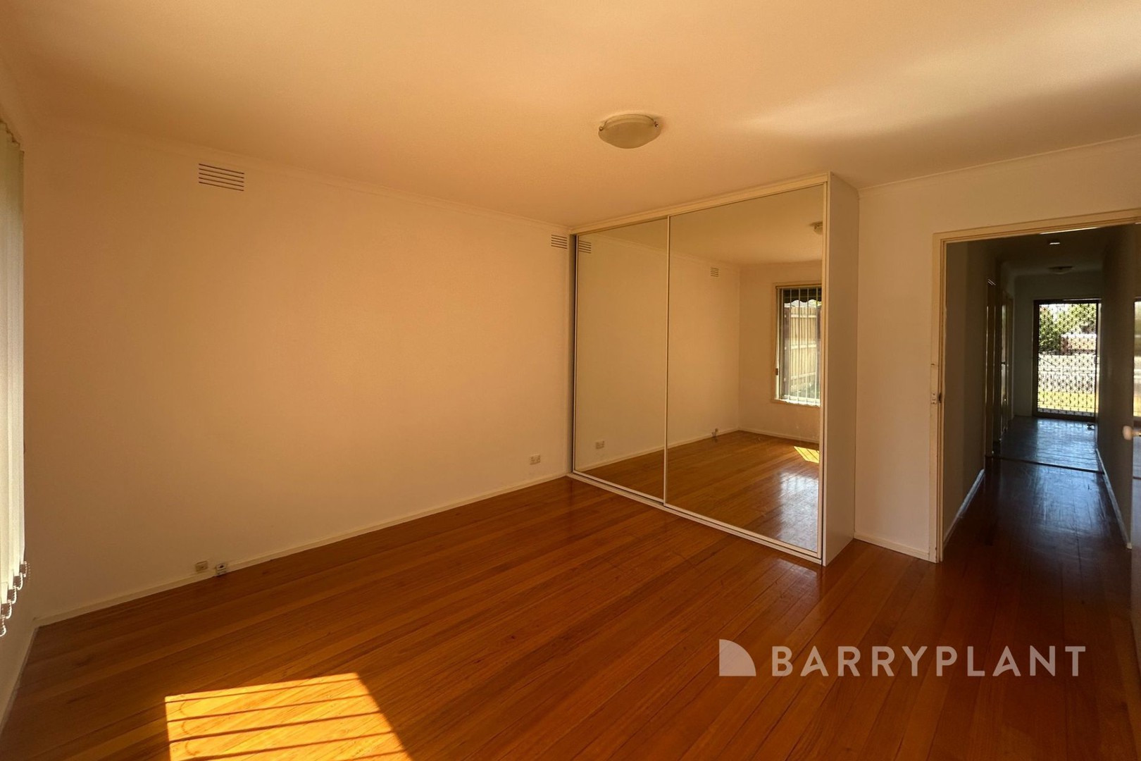 160 Casey Drive, Lalor, VIC 3075, Lalor - Thumbnail 5