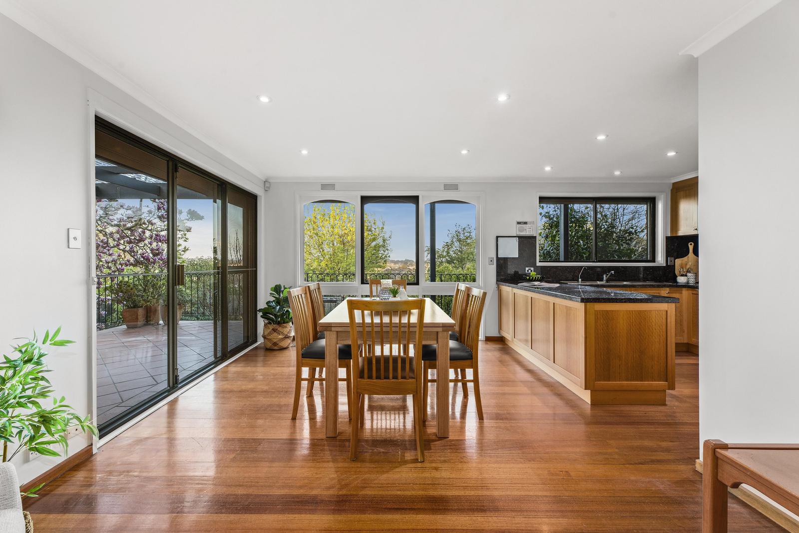 160 Mountain View Parade, Rosanna, VIC 3084, Rosanna - Thumbnail 3