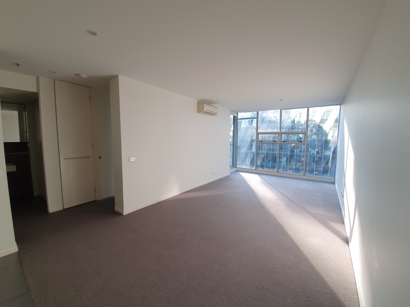 1610/8 McCrae Street, Docklands, VIC 3008 - Thumbnail 1 - 17/08/2022
