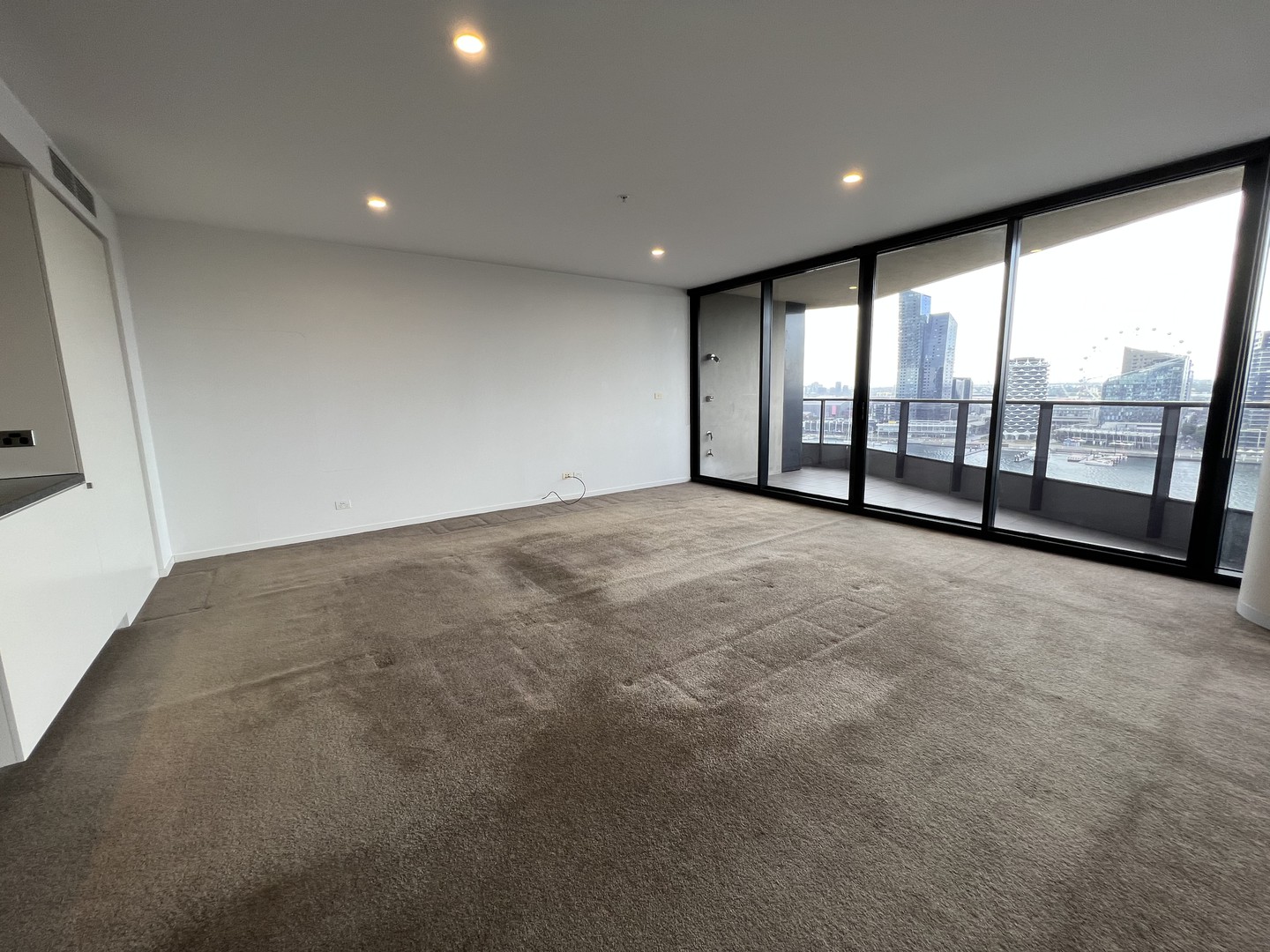 163/55 Victoria Harbour  Promenade, Docklands, VIC 3008 - Thumbnail 2 - 09/11/2023