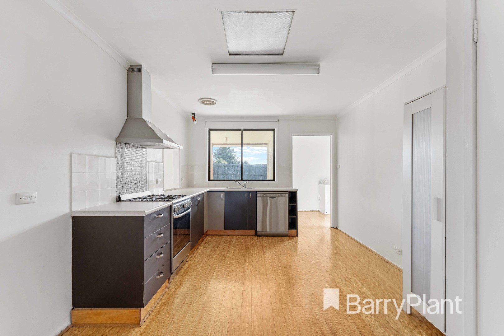 164 Black Forest Road, Wyndham Vale, VIC 3024, Wyndham Vale - Thumbnail 3