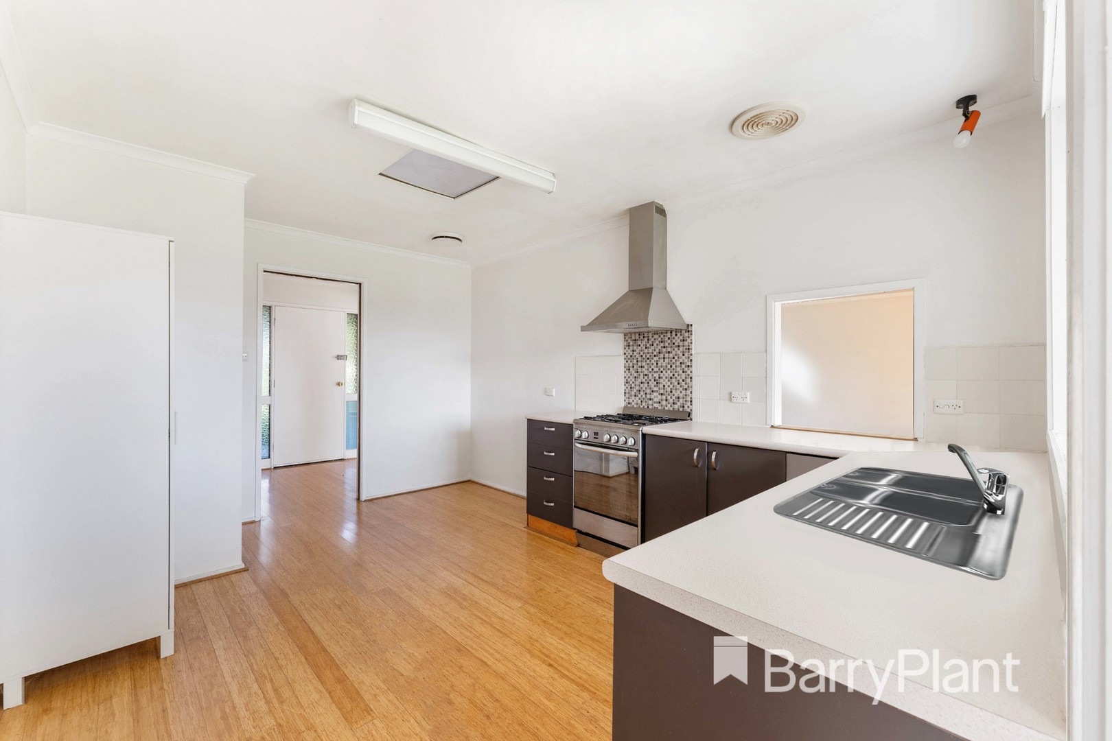 164 Black Forest Road, Wyndham Vale, VIC 3024, Wyndham Vale - Thumbnail 4