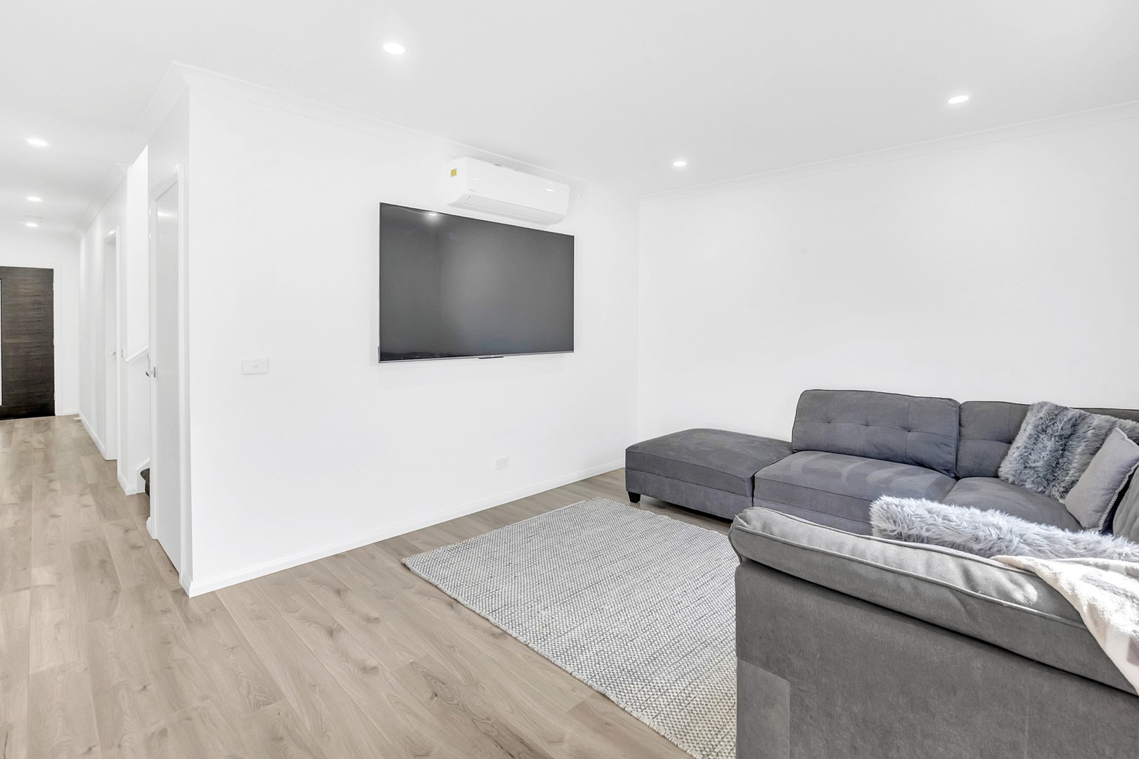 164 Grevillea Street, Craigieburn, VIC 3064, Craigieburn - Thumbnail 3