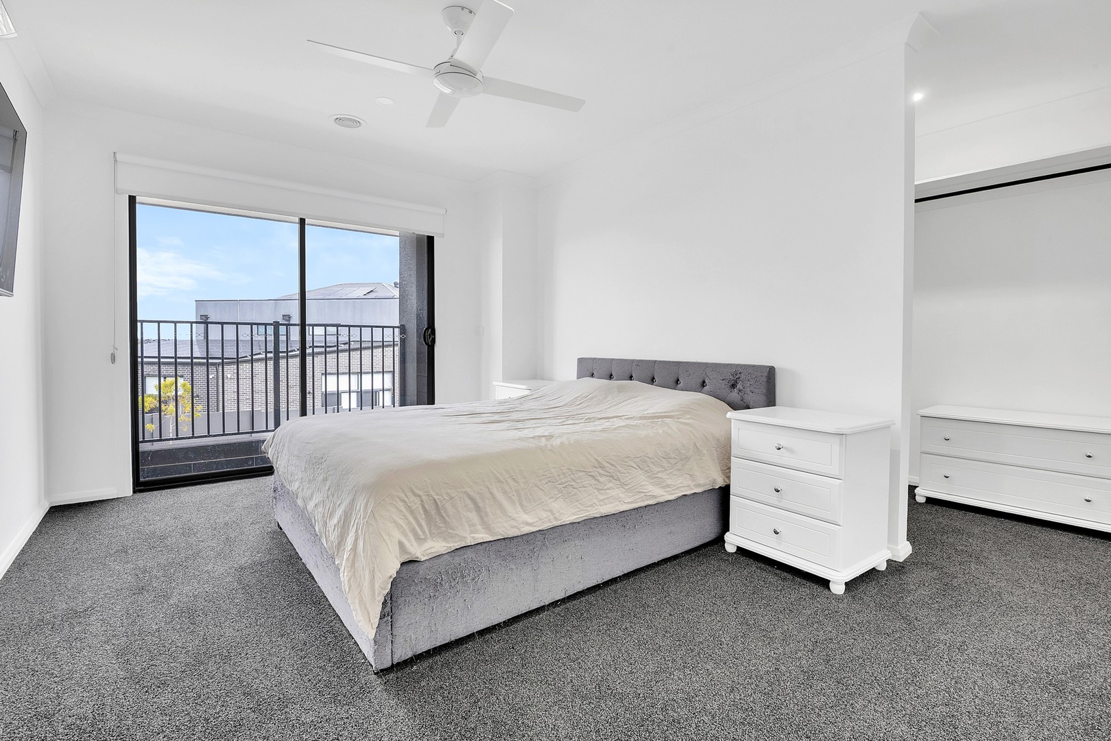 164 Grevillea Street, Craigieburn, VIC 3064, Craigieburn - Thumbnail 4