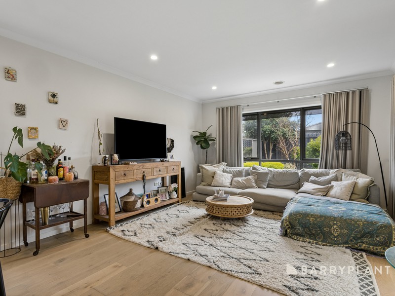 164 Third Avenue, Rosebud, VIC 3939 - Image - 01/09/2026