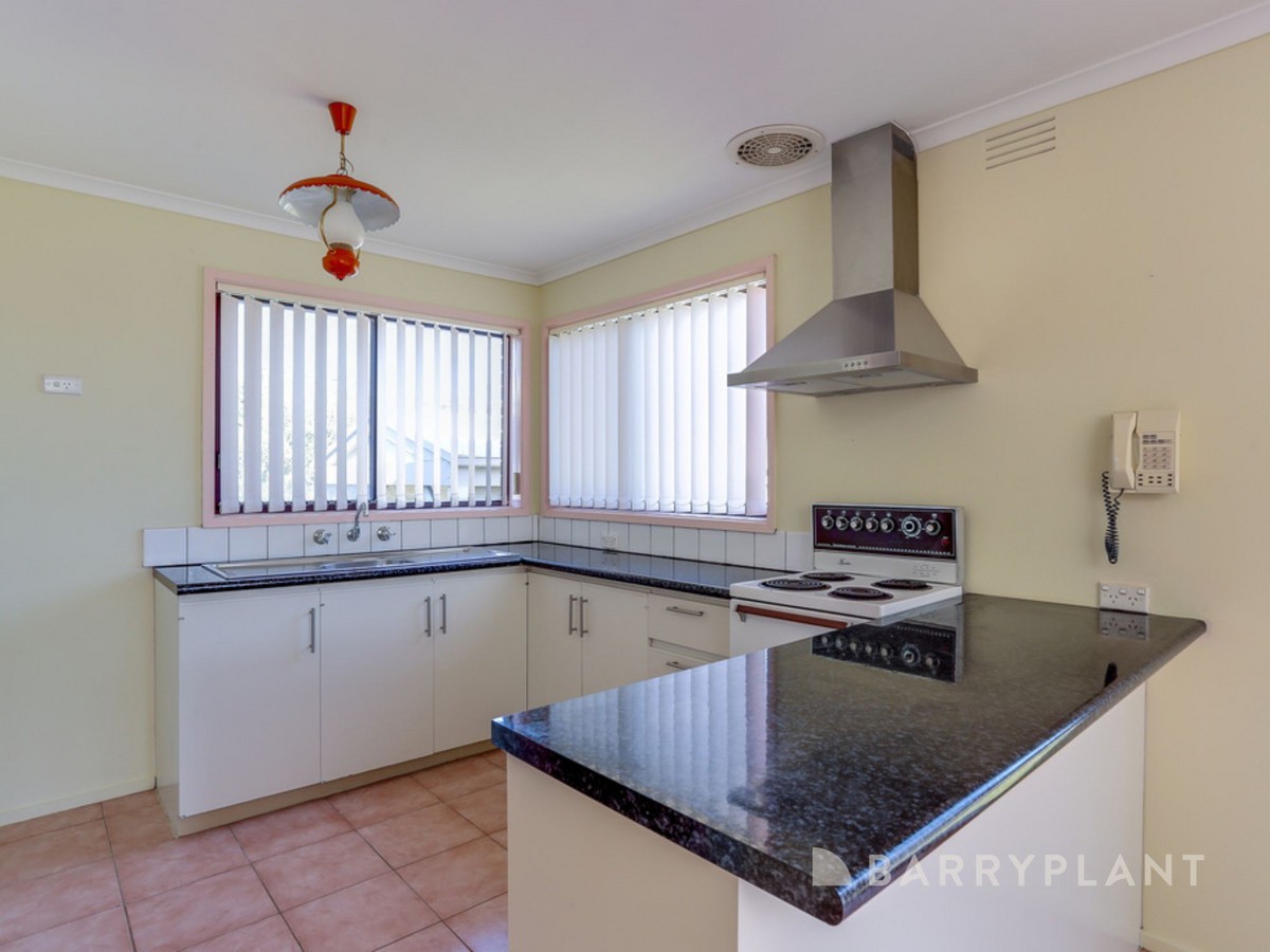 165 Eighth Avenue, Rosebud, VIC 3939, Rosebud - Thumbnail 2