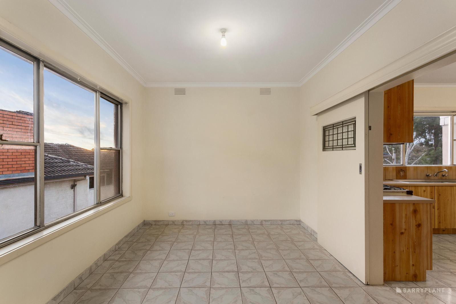 166 Graham Road, Viewbank, VIC 3084, Viewbank - Thumbnail 4