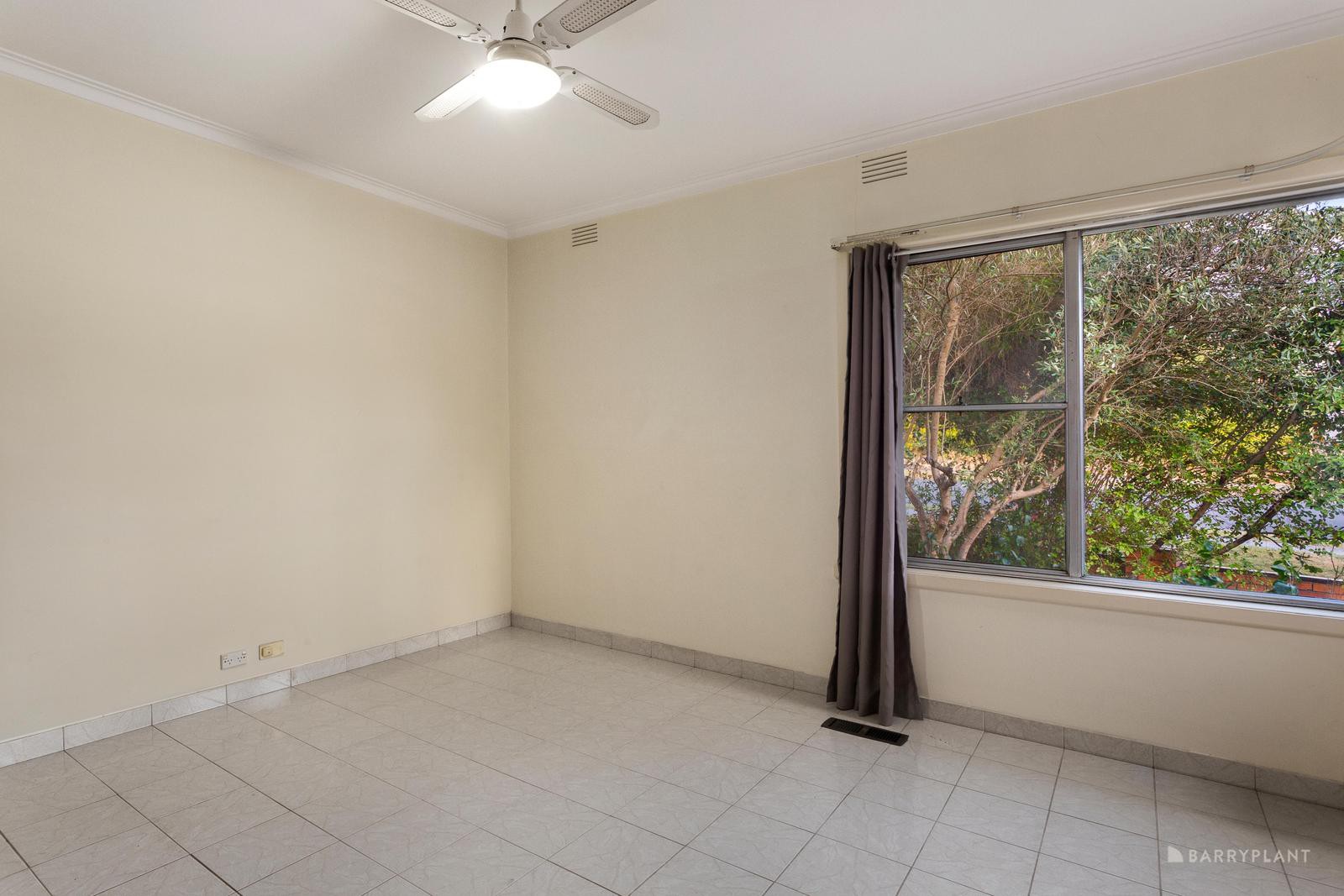 166 Graham Road, Viewbank, VIC 3084, Viewbank - Thumbnail 7
