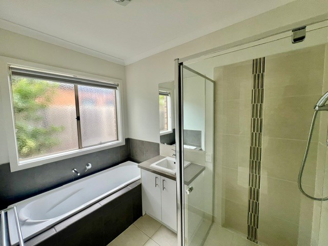 168 Warralily Boulevard, Armstrong Creek, VIC 3217, Armstrong Creek - Thumbnail 7