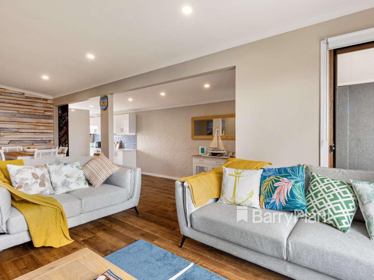 169 Ninth Avenue, Rosebud, VIC 3939, Rosebud - Thumbnail 3