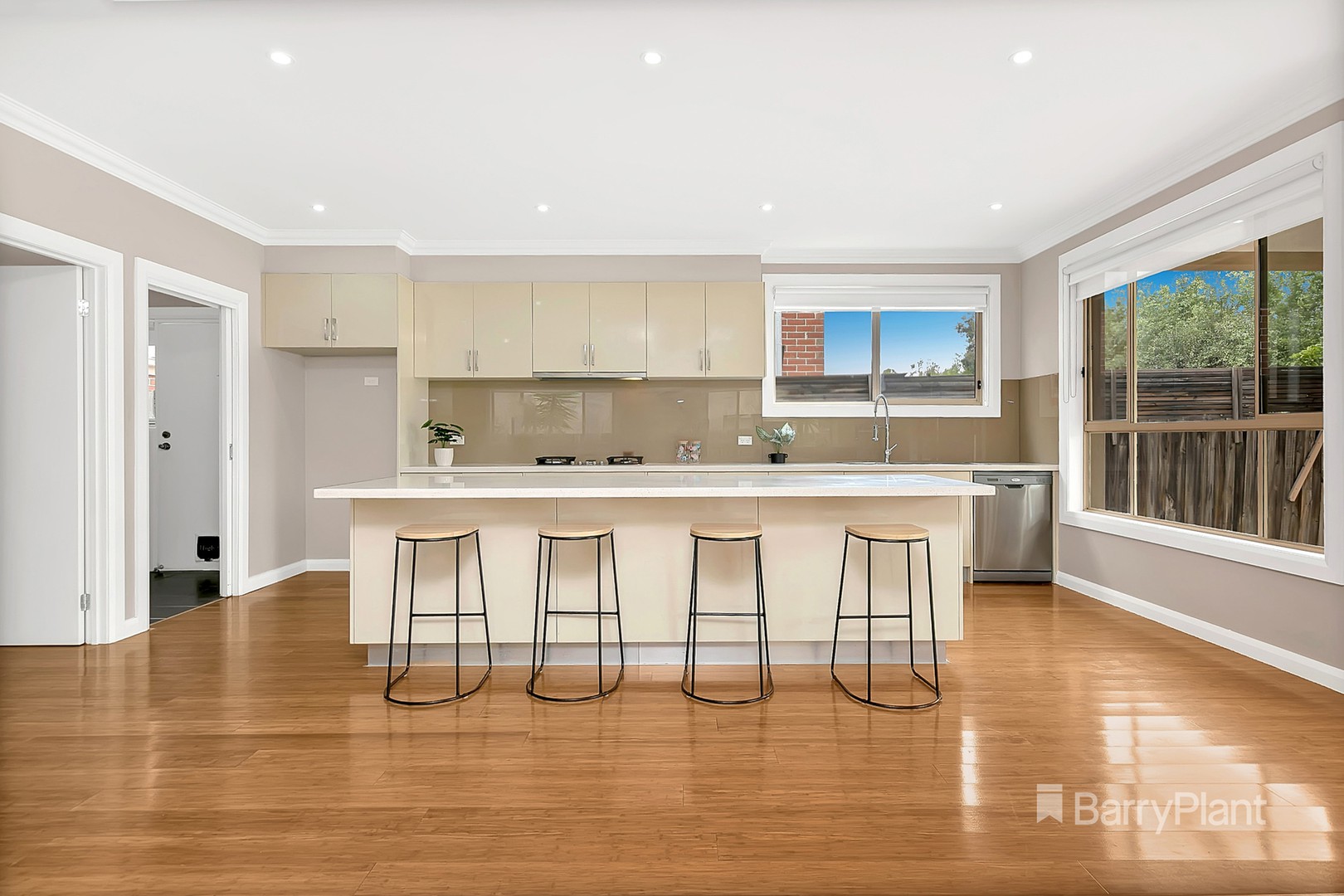 169 The Lakes BoulevardSouth Morang, VIC 3752, South Morang - Thumbnail 4