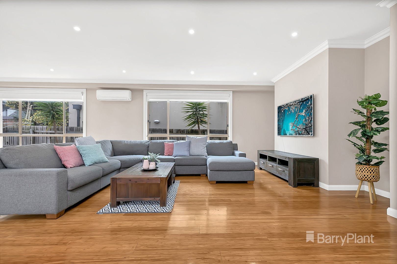 169 The Lakes BoulevardSouth Morang, VIC 3752, South Morang - Thumbnail 5