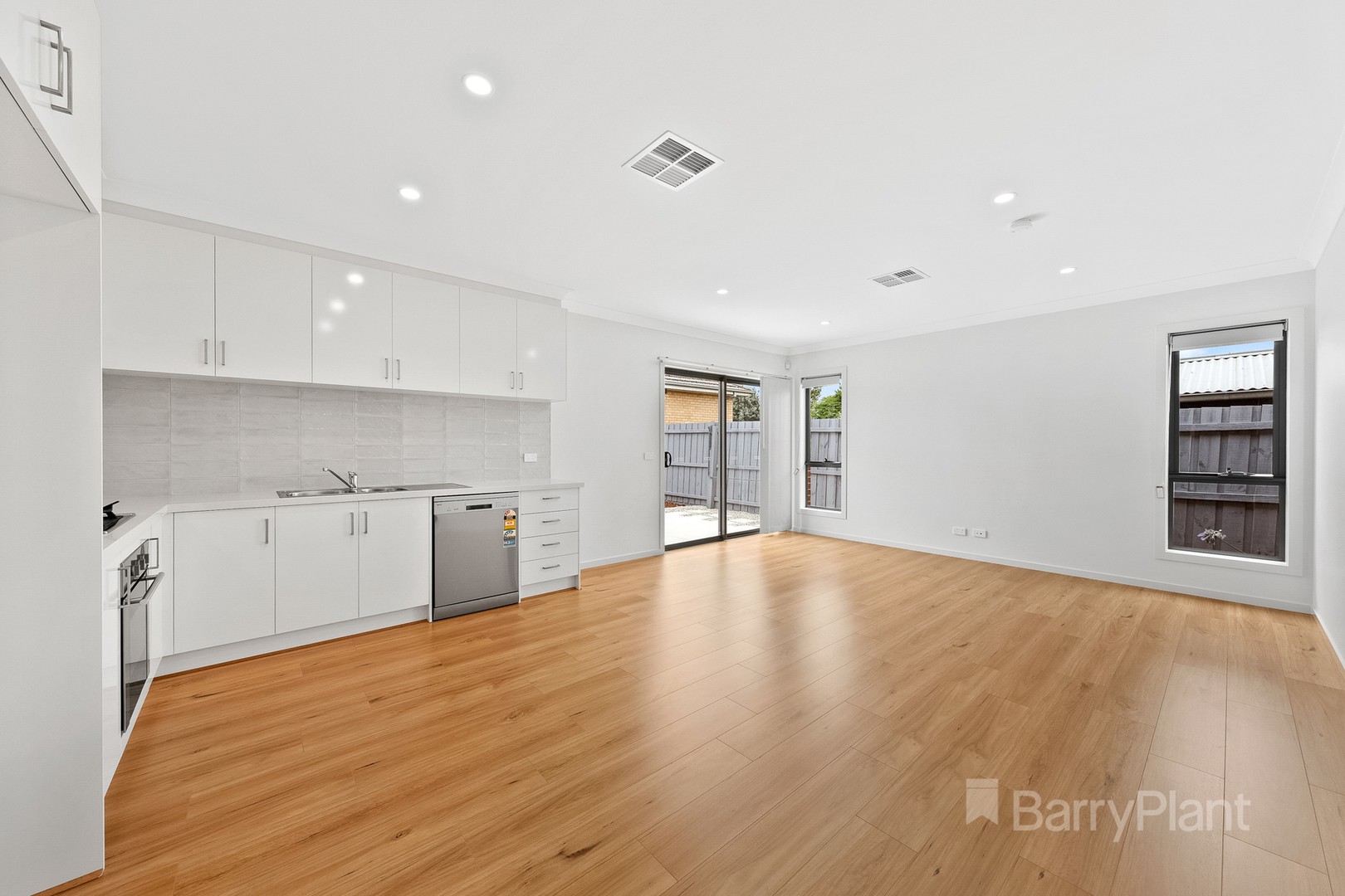 16a Cooke Avenue, Sunshine North, VIC 3020, Sunshine North - Thumbnail 4
