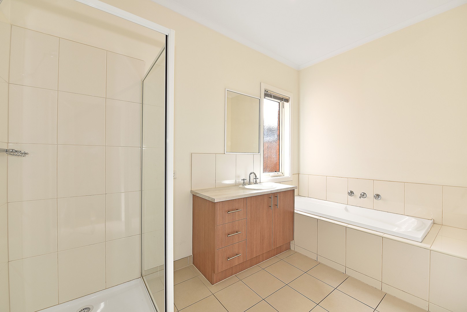 16A Cresswold Avenue, Avondale Heights, VIC 3034 - Thumbnail 2 - 16/03/2026