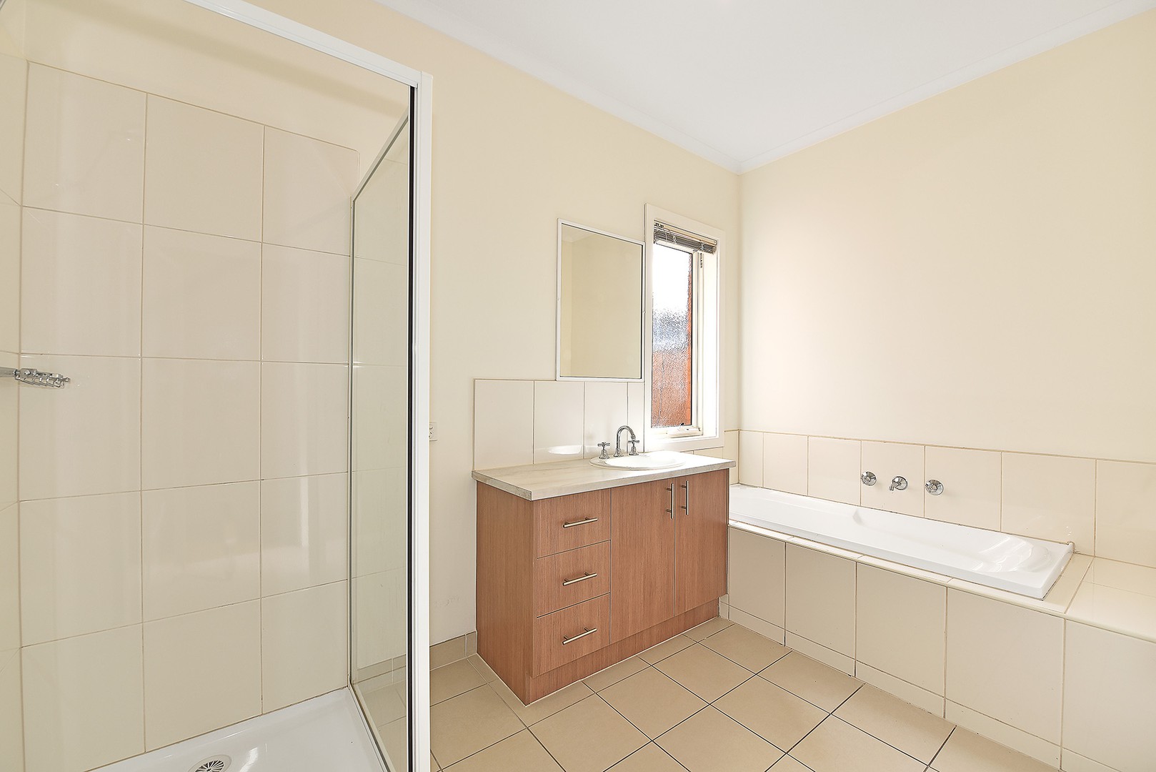 16A Cresswold Avenue, Avondale Heights, VIC 3034, Avondale Heights - Thumbnail 3