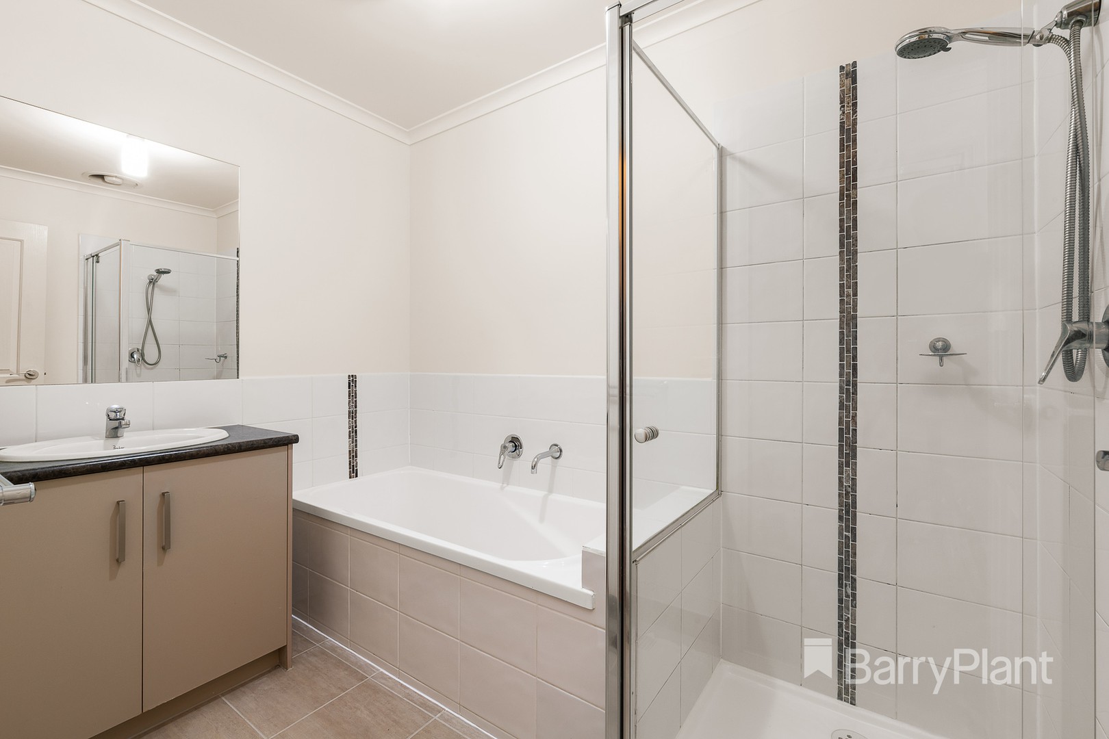 16A Greenville Street, Mooroolbark, VIC 3138, Mooroolbark - Thumbnail 7
