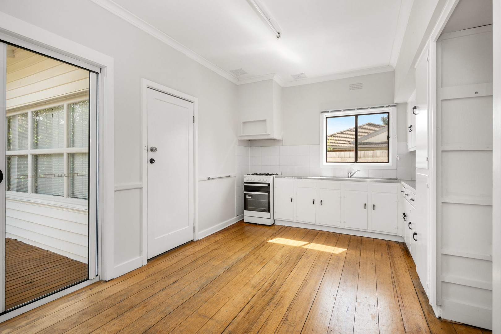 16B Barnfather Street, Thomson, VIC 3219, Thomson - Thumbnail 6
