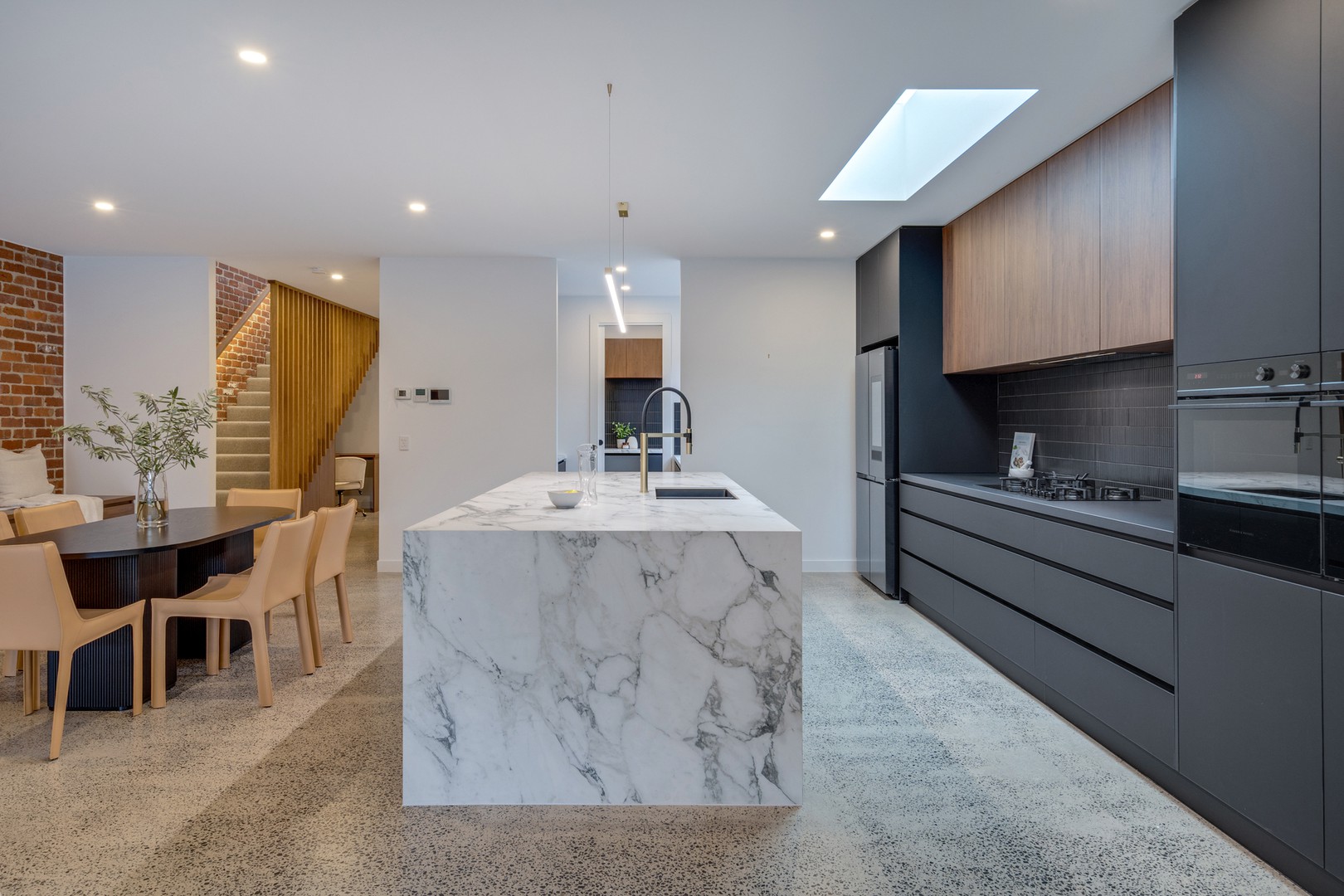 16B Carrington Road, Reservoir, VIC 3073, Reservoir - Thumbnail 5