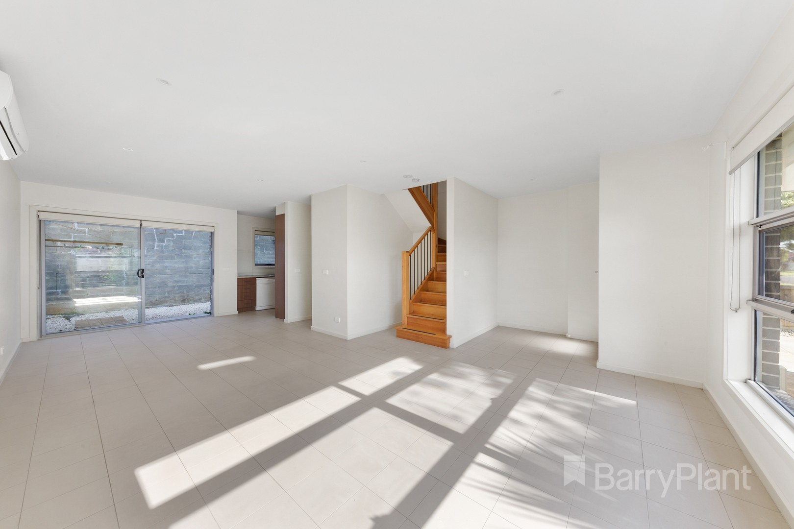16B Grant Street, St Albans, VIC 3021 - Thumbnail 1 - 05/11/2021