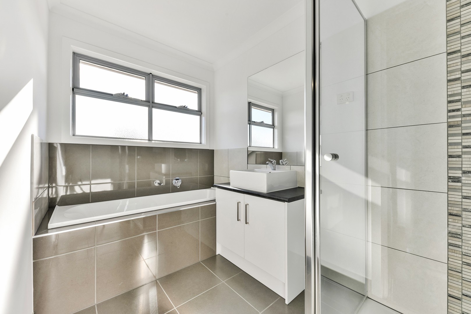 16C Wilkins Close, Corio, VIC 3214, Corio - Thumbnail 3