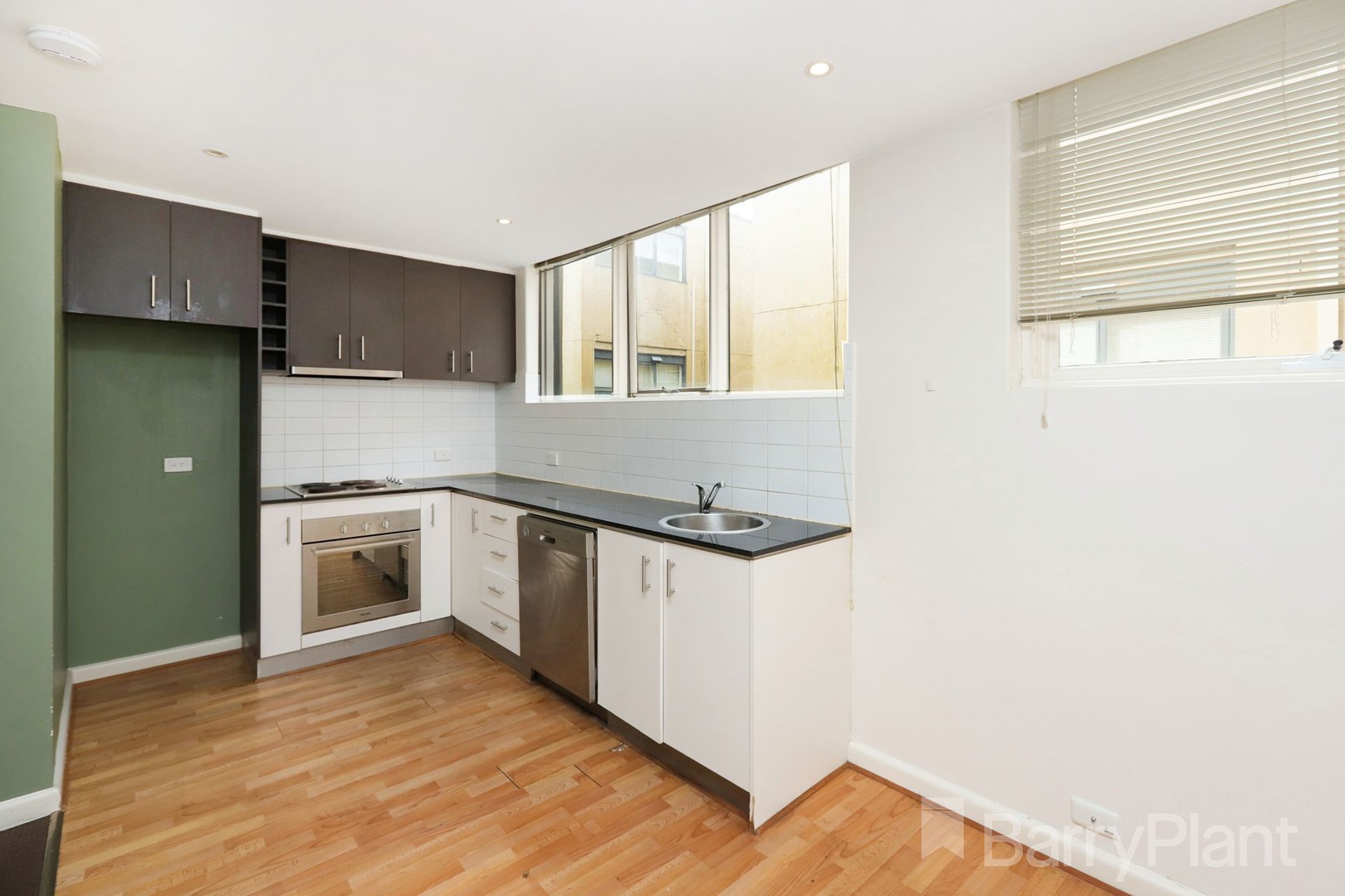 17/7 Pengelly CourtSunshine, VIC 3020, Sunshine - Thumbnail 2