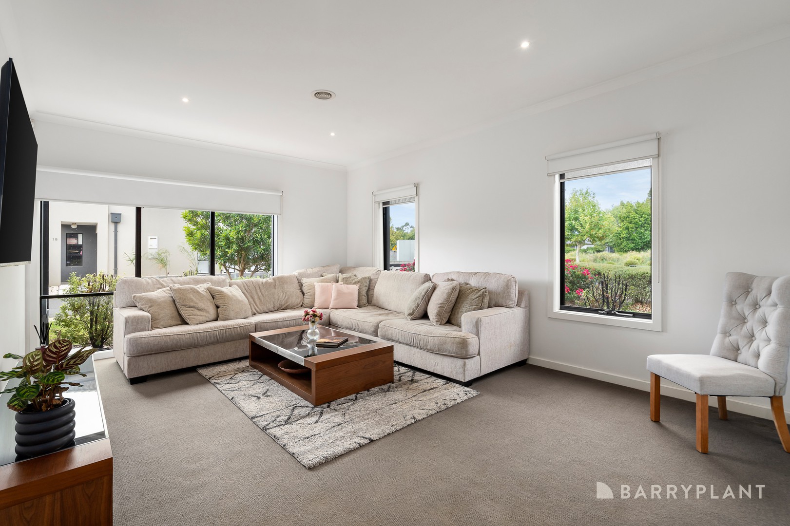 17/70 Sandhurst Boulevard, Sandhurst, VIC 3977, Sandhurst - Thumbnail 3
