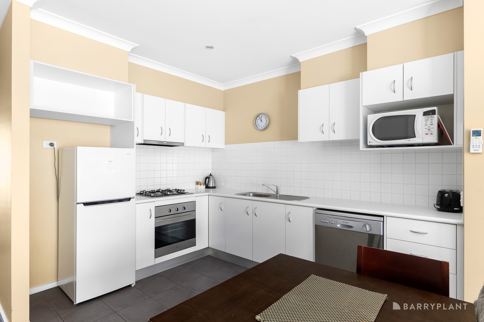 17/9 Greg Norman Drive, Sanctuary Lakes, VIC 3030 - Thumbnail 1 - 26/04/2024