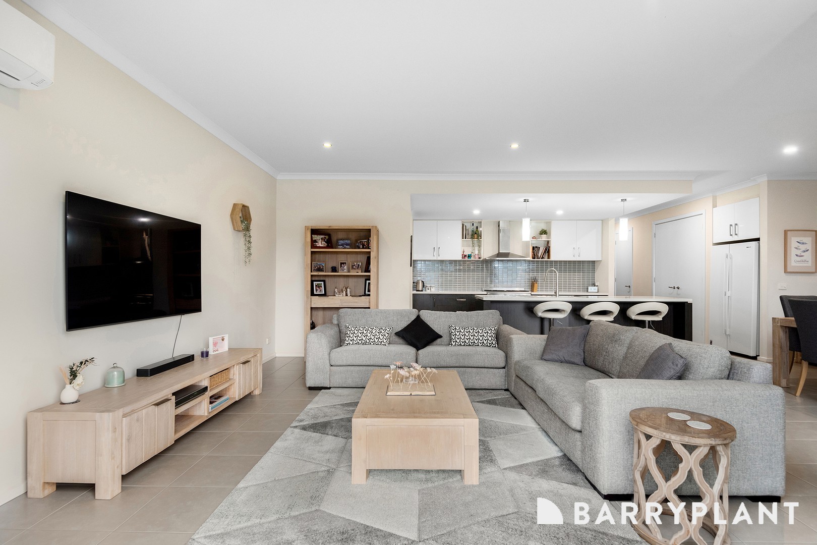 17 Albatross Drive, Pakenham, VIC 3810, Pakenham - Thumbnail 4