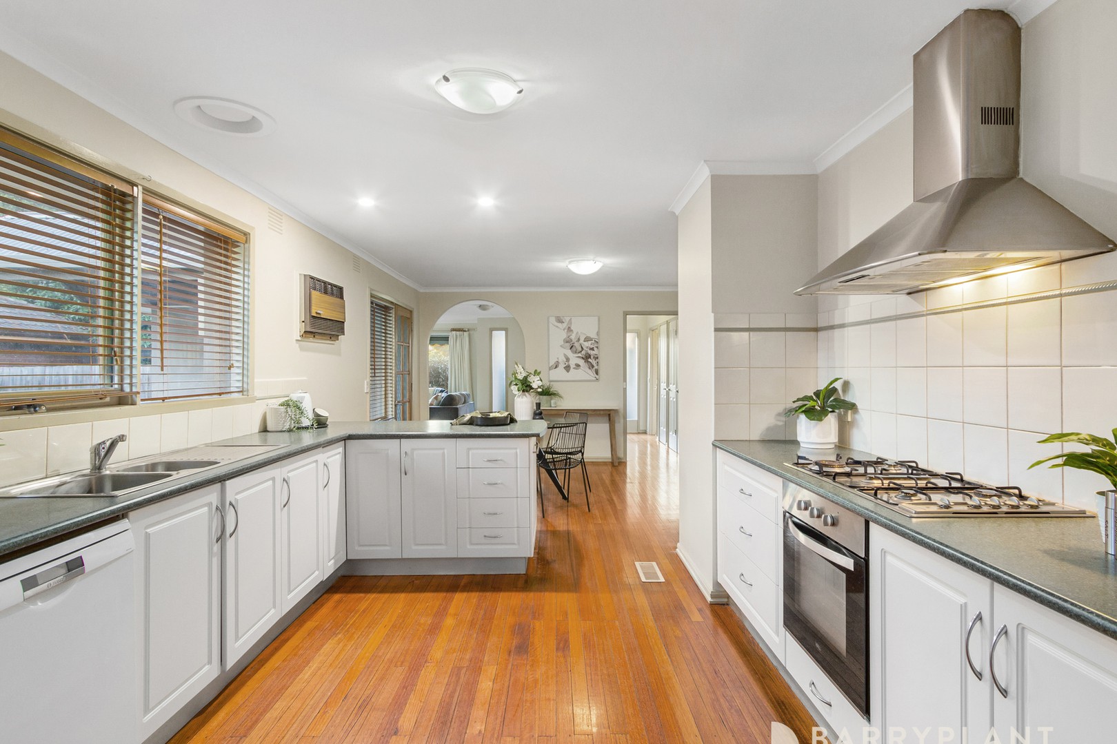 17 Alderford Drive, Wantirna, VIC 3152, Wantirna - Thumbnail 3