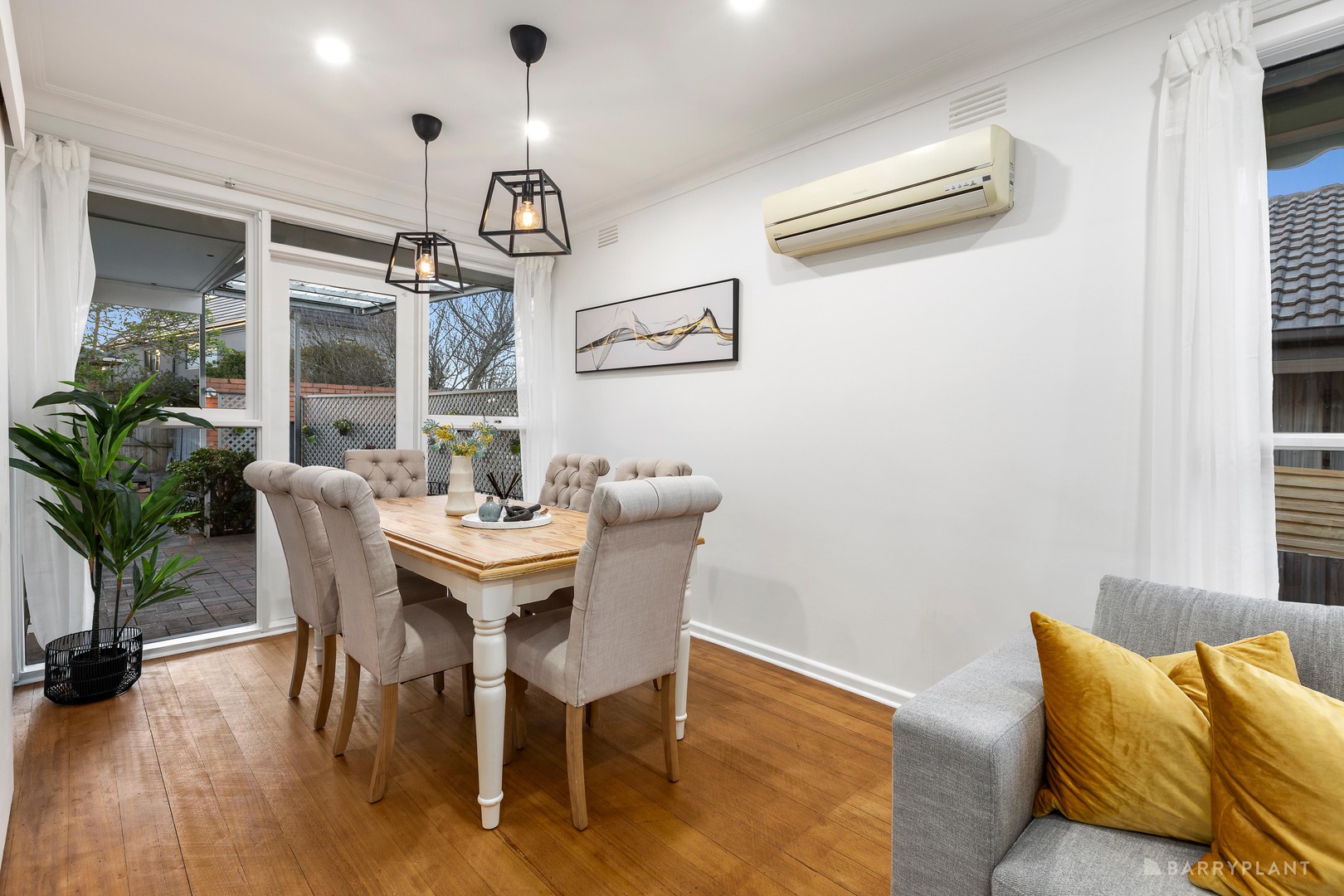 17 Alison Avenue, Bulleen, VIC 3105 - Thumbnail 2 - 29/10/2025