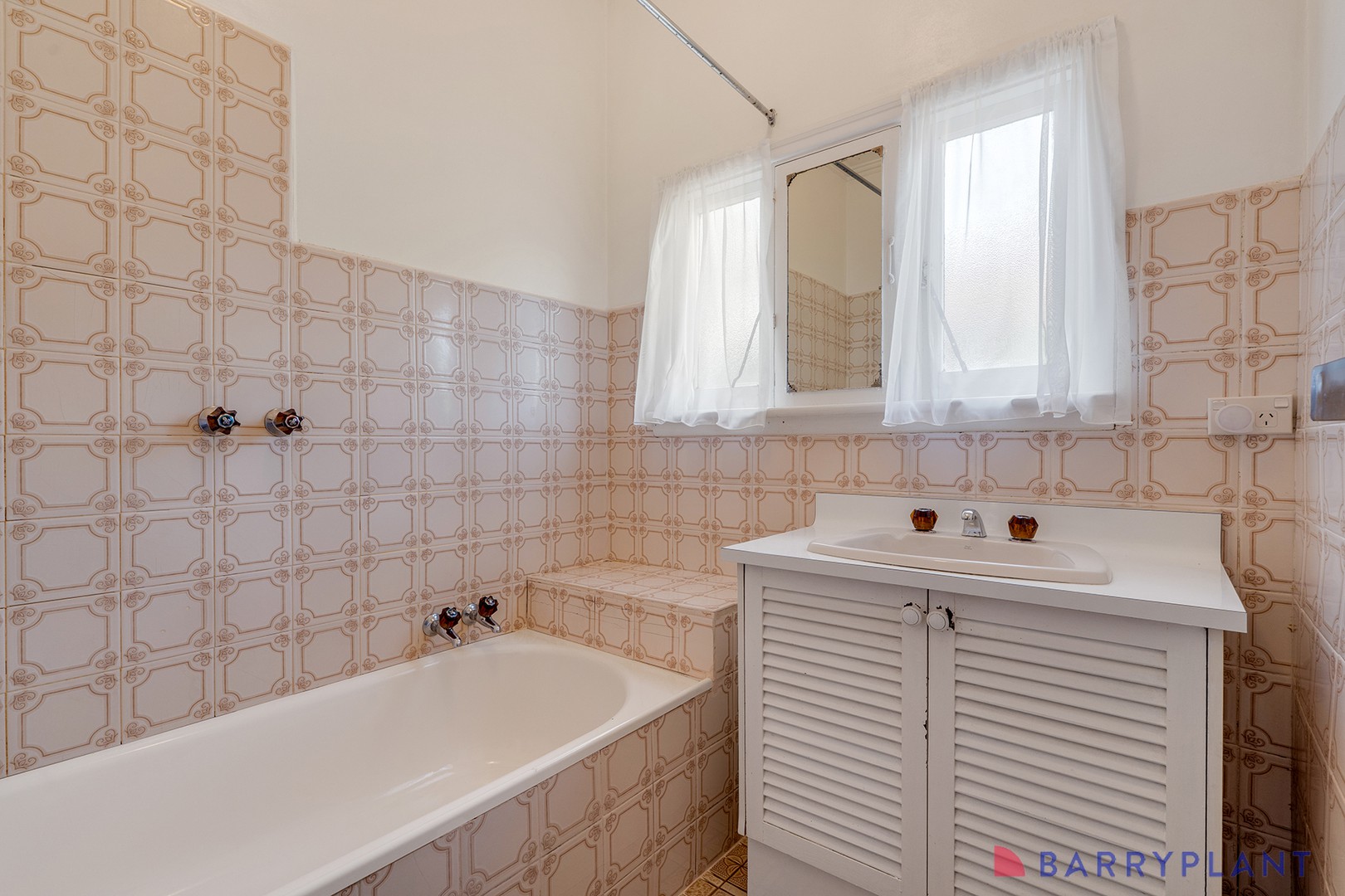 17 Allenby Avenue, Reservoir, VIC 3073, Reservoir - Thumbnail 8
