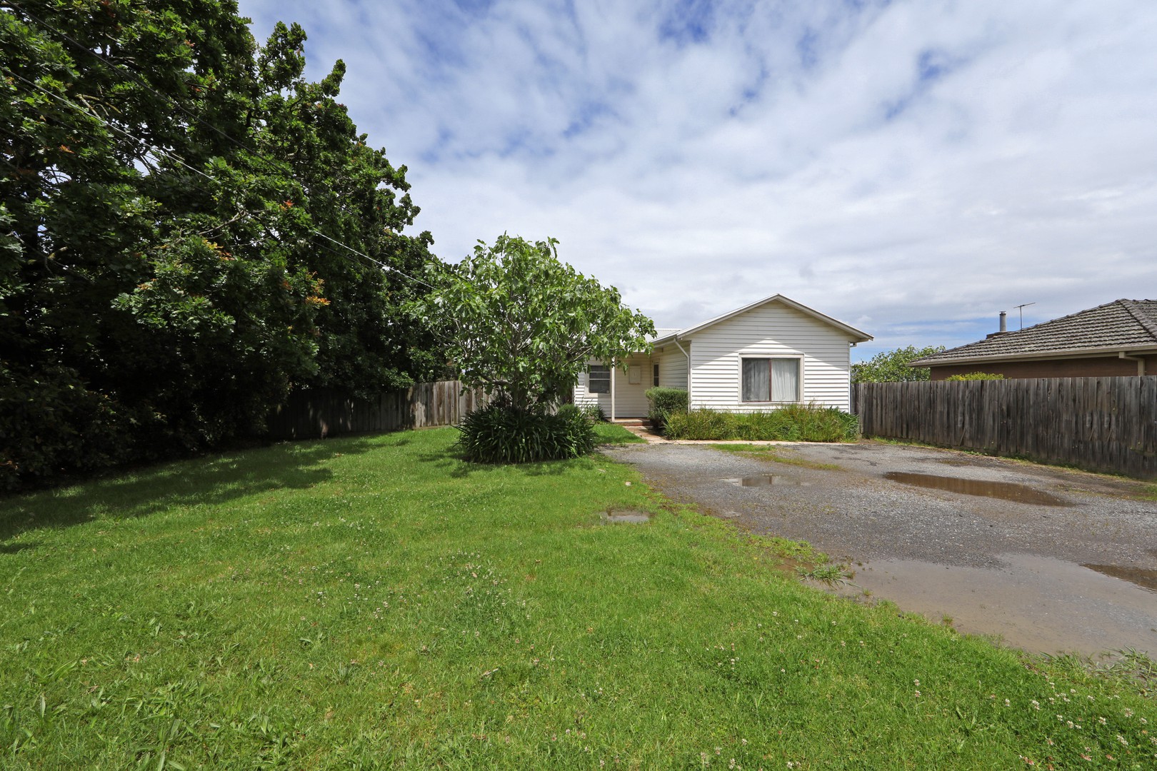 17 Allora  Avenue, Ferntree Gully, VIC 3156, Ferntree Gully - Thumbnail 2