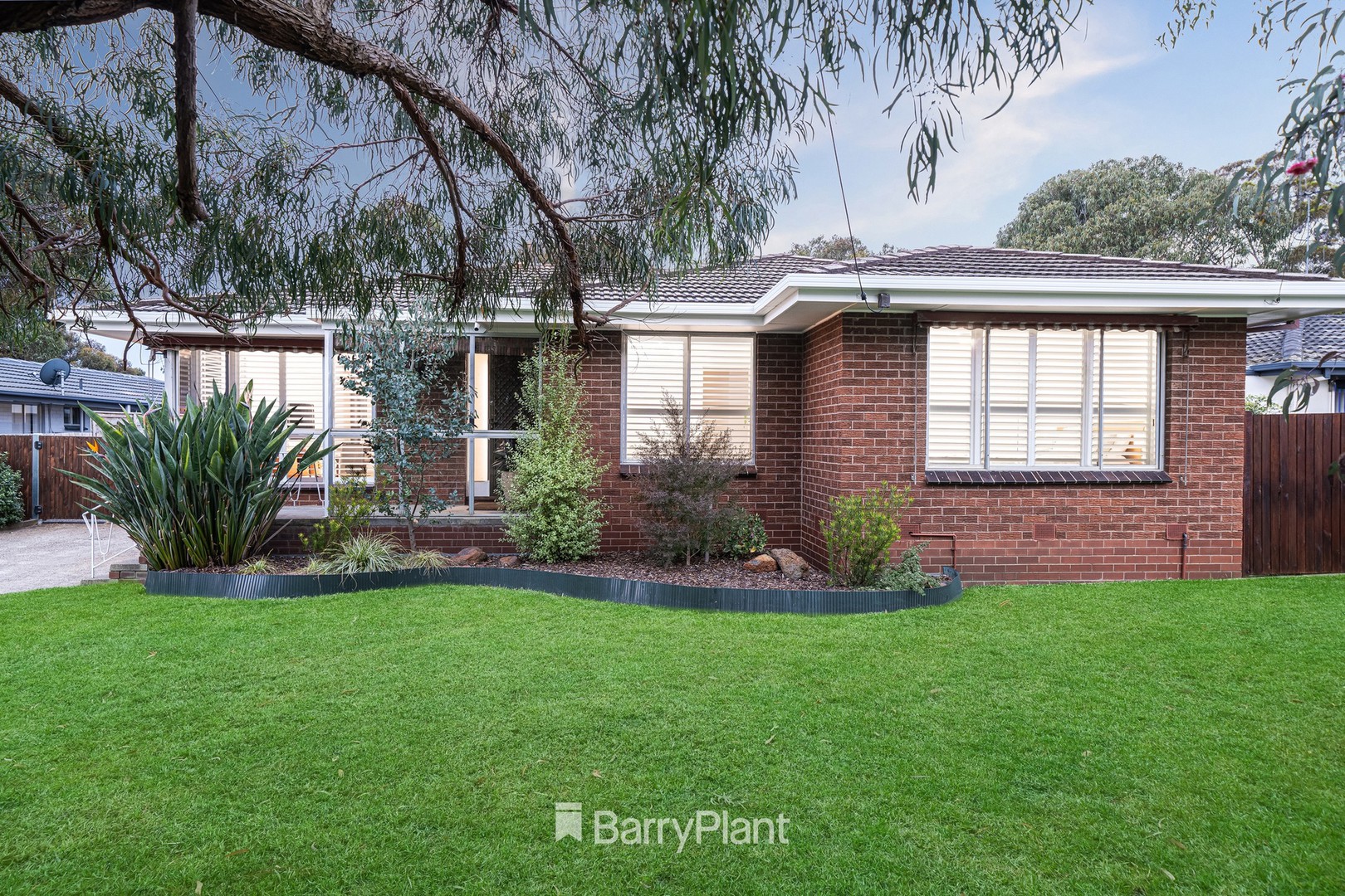 17 Amoore Avenue, Highton, VIC 3216, Highton - Thumbnail 2