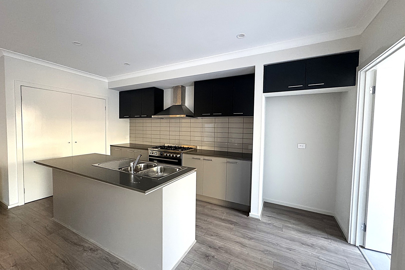 17 Ardel Street, Thornhill Park, VIC 3335, Thornhill Park - Thumbnail 4