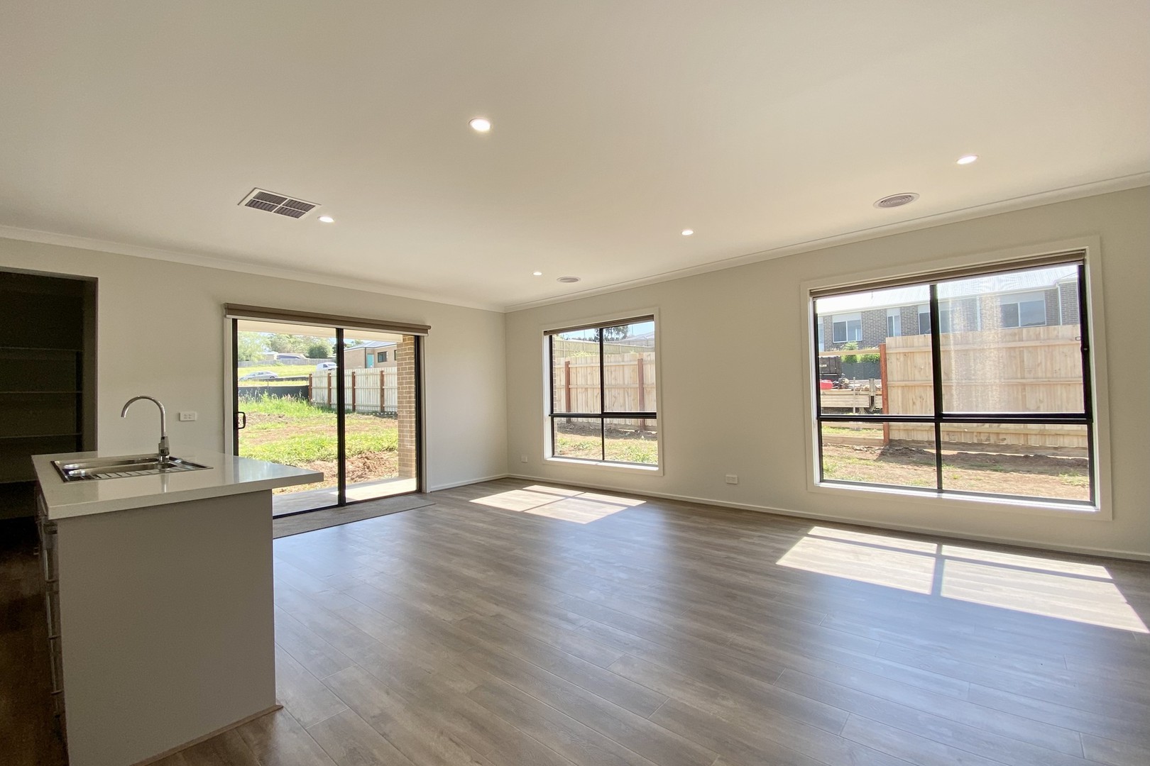 17 Aster Rise, Drouin, VIC 3818, Drouin - Thumbnail 4