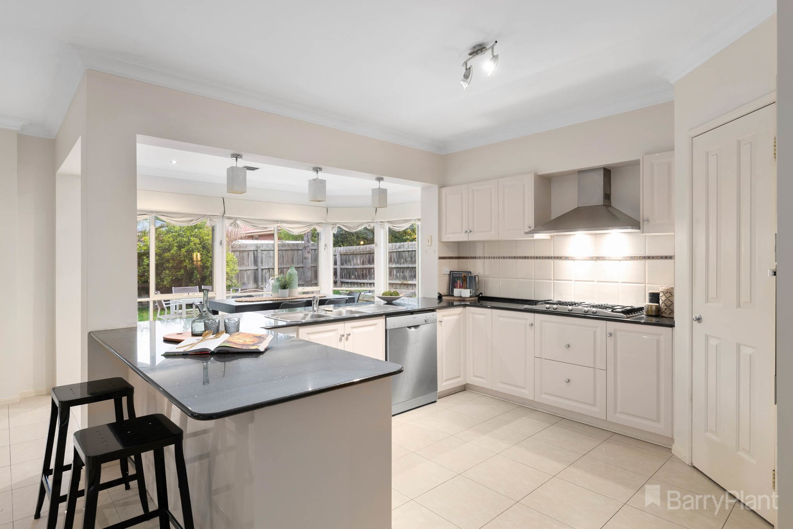 17 Avendon CourtNarre Warren South, VIC 3805, Narre Warren South - Thumbnail 8