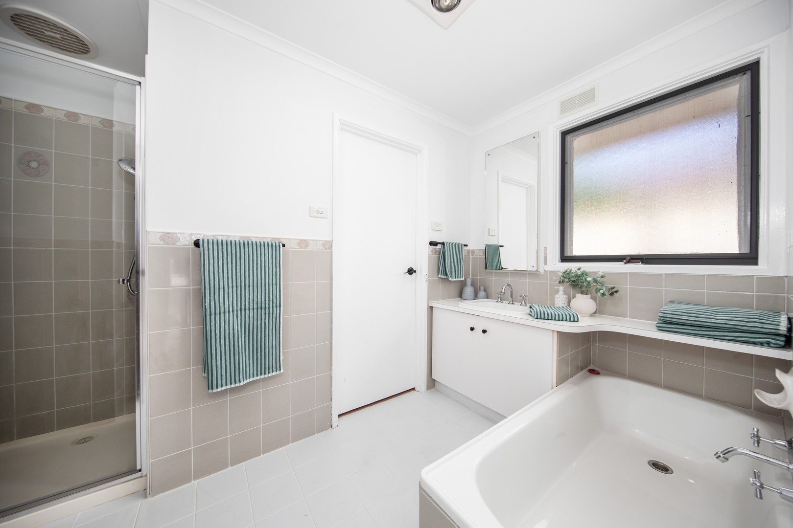 17 Aycliffe Drive, Deer Park, VIC 3023, Deer Park - Thumbnail 8