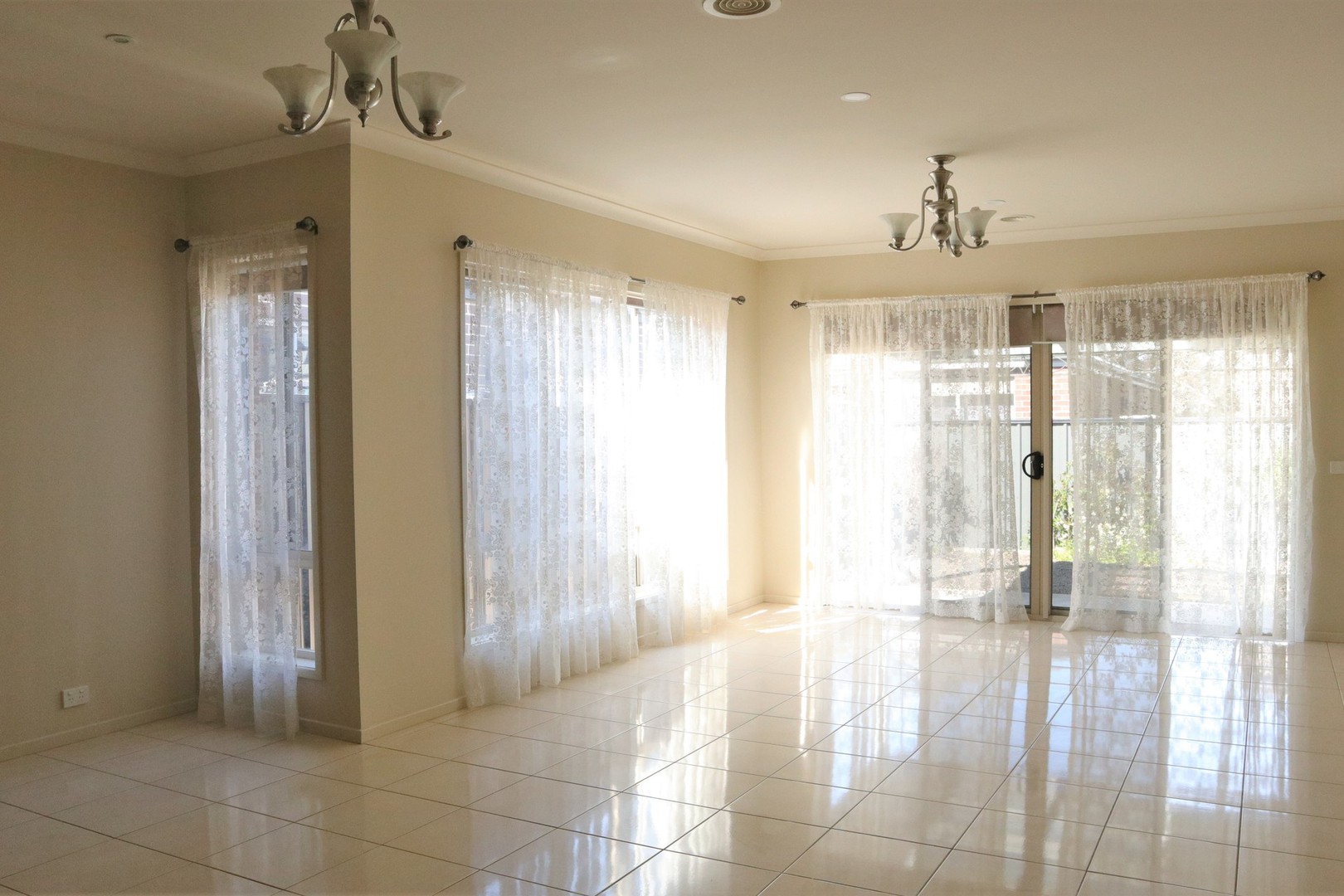 17 Barnell Street, Craigieburn, VIC 3064, Craigieburn - Thumbnail 4