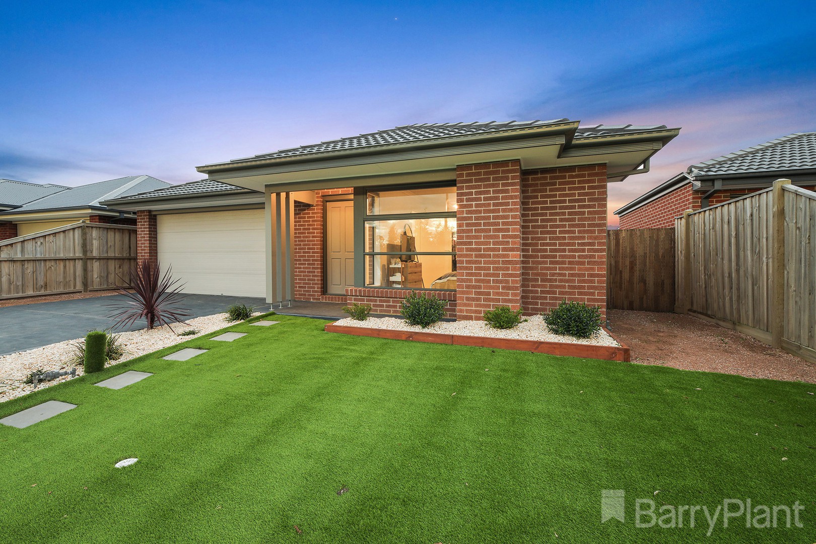 17 Beech Street, Drouin, VIC 3818, Drouin - Thumbnail 2
