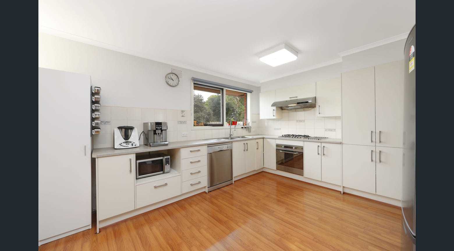 17 Bexsarm Crescent, Rowville, VIC 3178, Rowville - Thumbnail 3